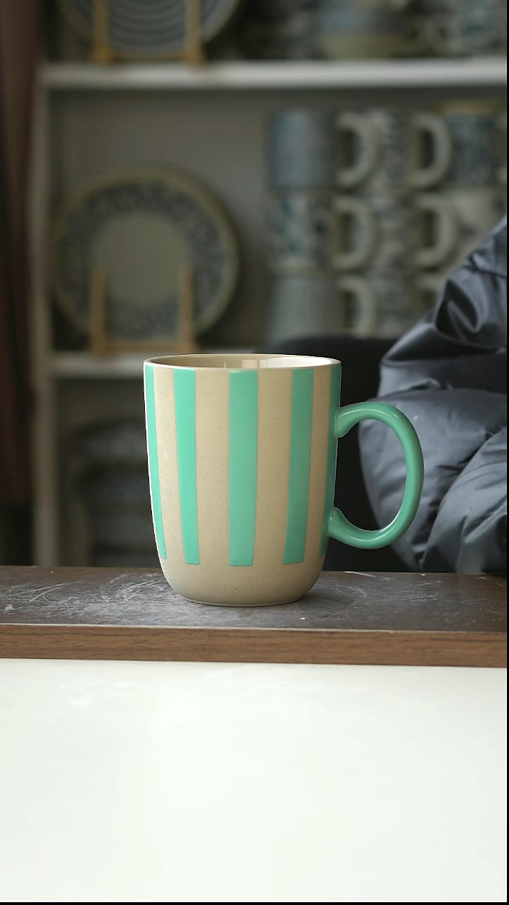 陶出丹麦sema粗陶绿条纹马克杯400ml@4-2@微瑕