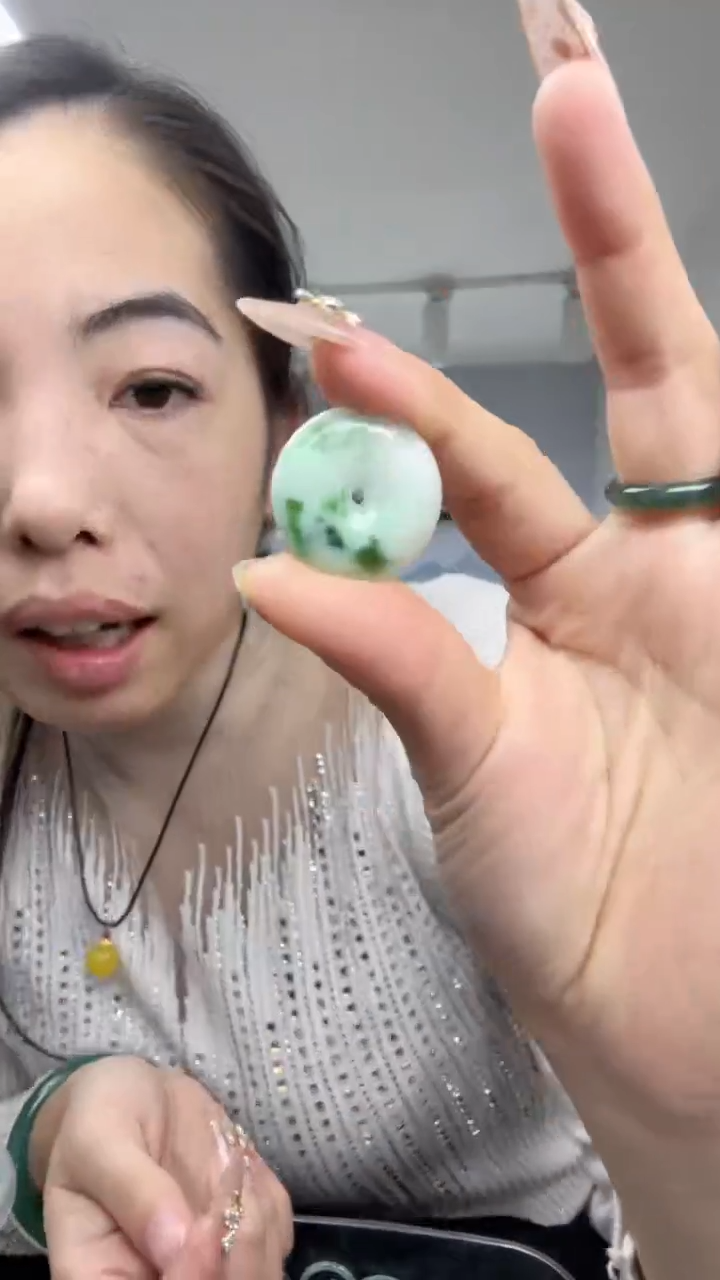 【闪购商品】翡翠颈饰未镶嵌平安扣