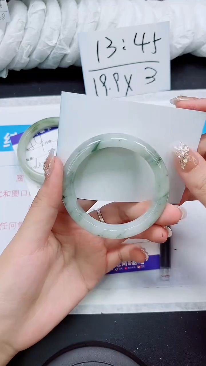 【闪购商品】石英质玉手镯未镶嵌S55-54/55