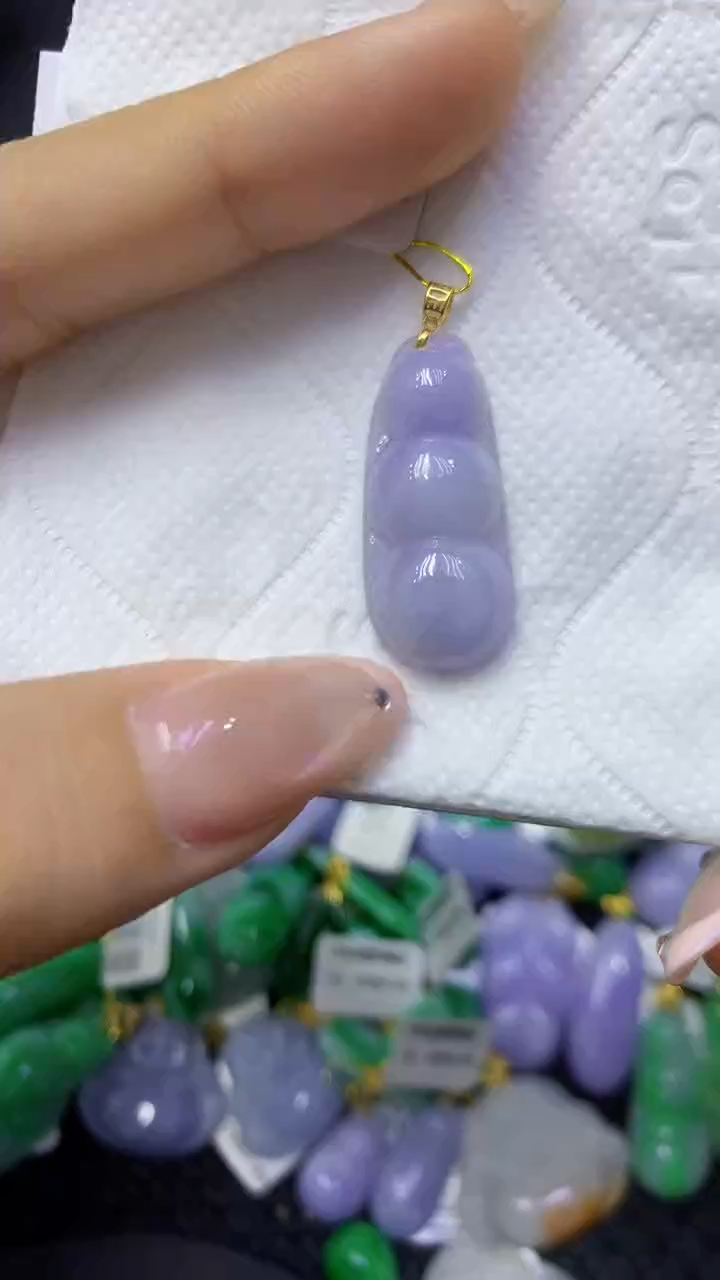 颈饰18K金镶嵌翡翠天然缅甸翡翠A货