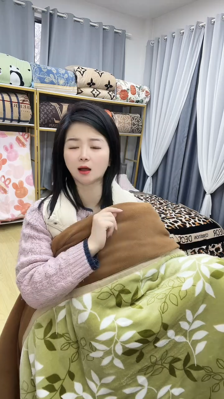 牛奶绒新200*230绿叶被子