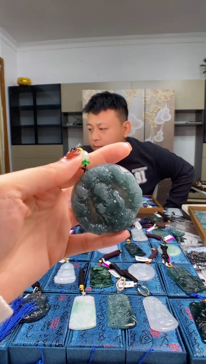 颈饰未镶嵌翡翠ღ****板多样性发其一