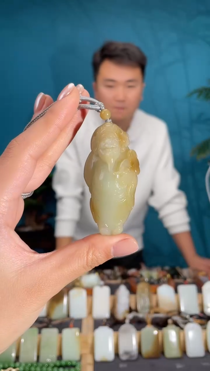 颈饰未镶嵌和田玉1