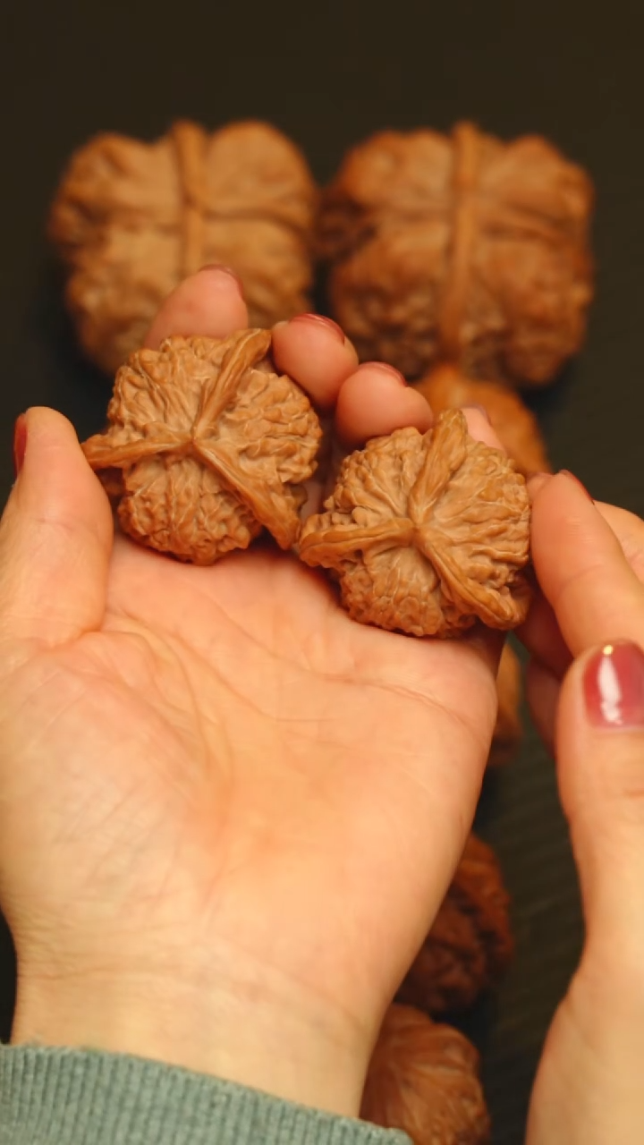 吊坠文玩核桃大****起全品三棱盘山40