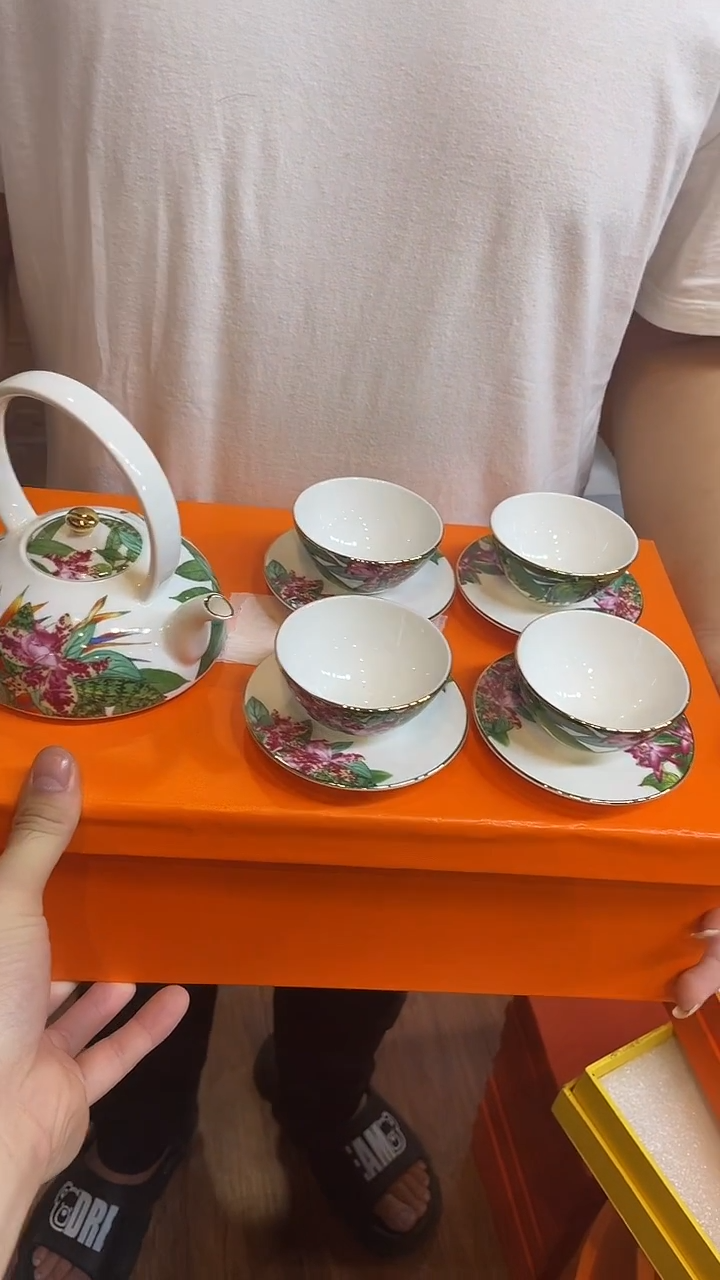 杯鸿辉家品牌瓷器，京东包邮！