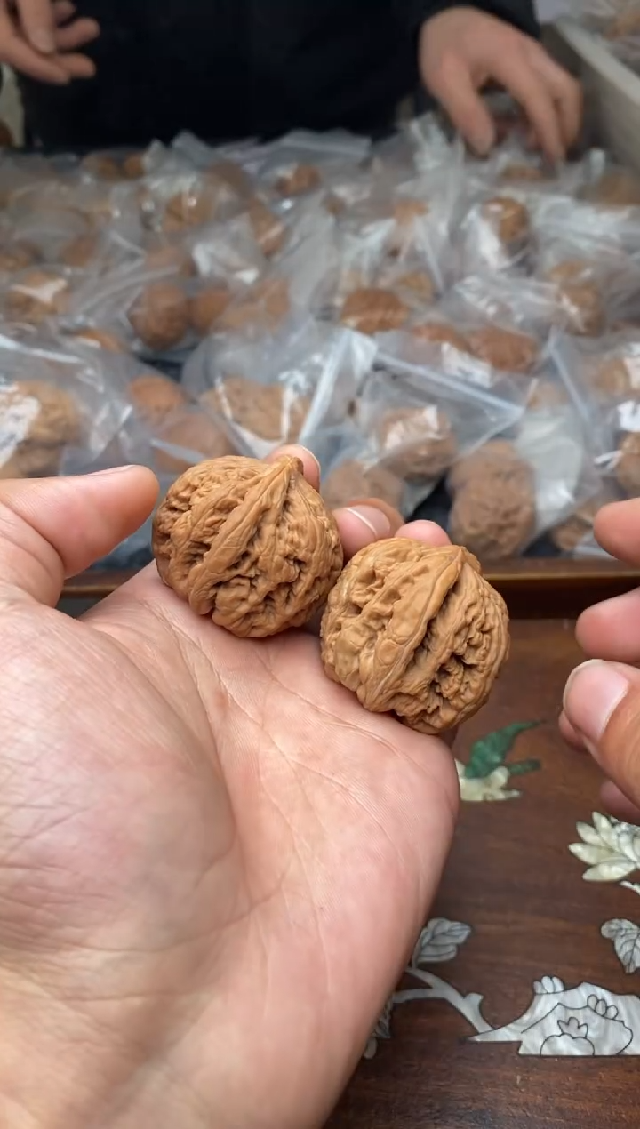 【闪购商品】文玩核桃吊坠A26号36尺粗筋