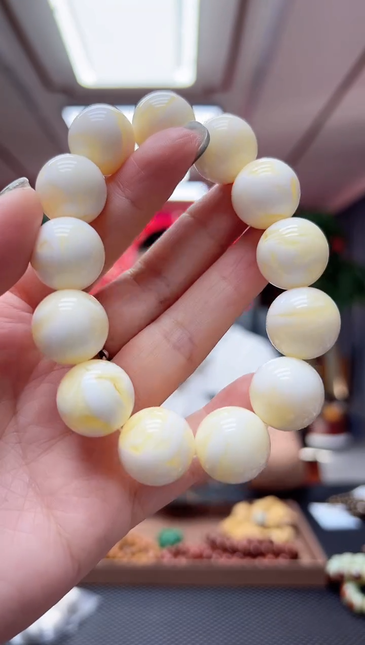 【闪购商品】蜜蜡手串未镶嵌272/多样性发货其中发一