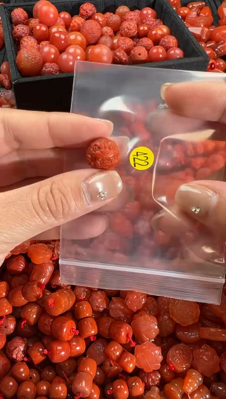 【闪购商品】南红玛瑙颈饰未镶嵌1
