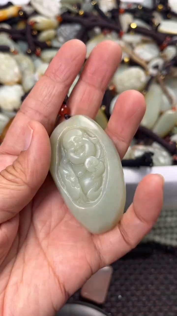【闪购商品】和田玉颈饰未镶嵌多样性发货没有证书拍一发一有瑕