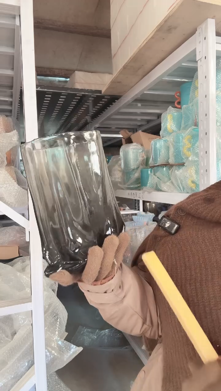 082直播玻璃花瓶