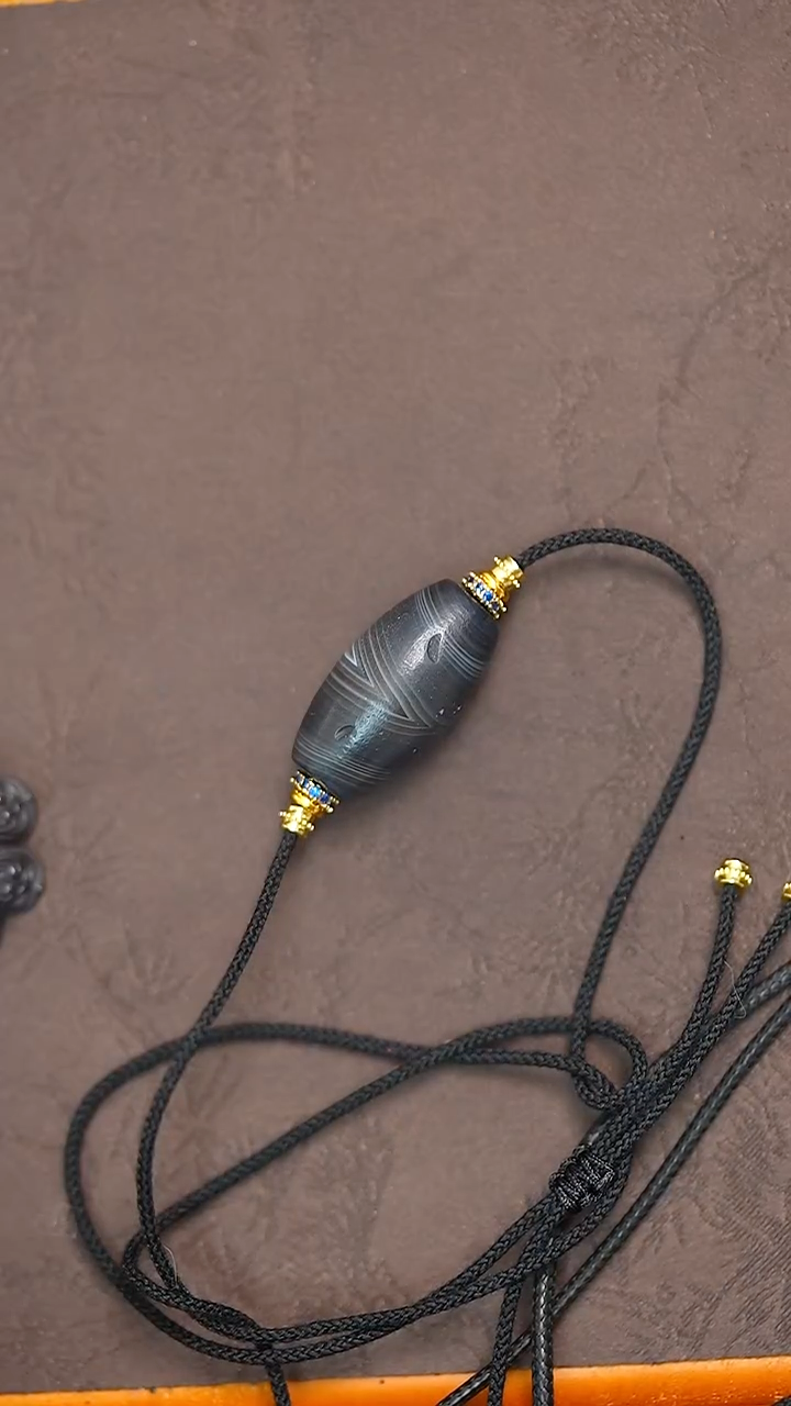 未镶嵌吊坠(赠链)玛瑙/玉髓缠丝吊坠