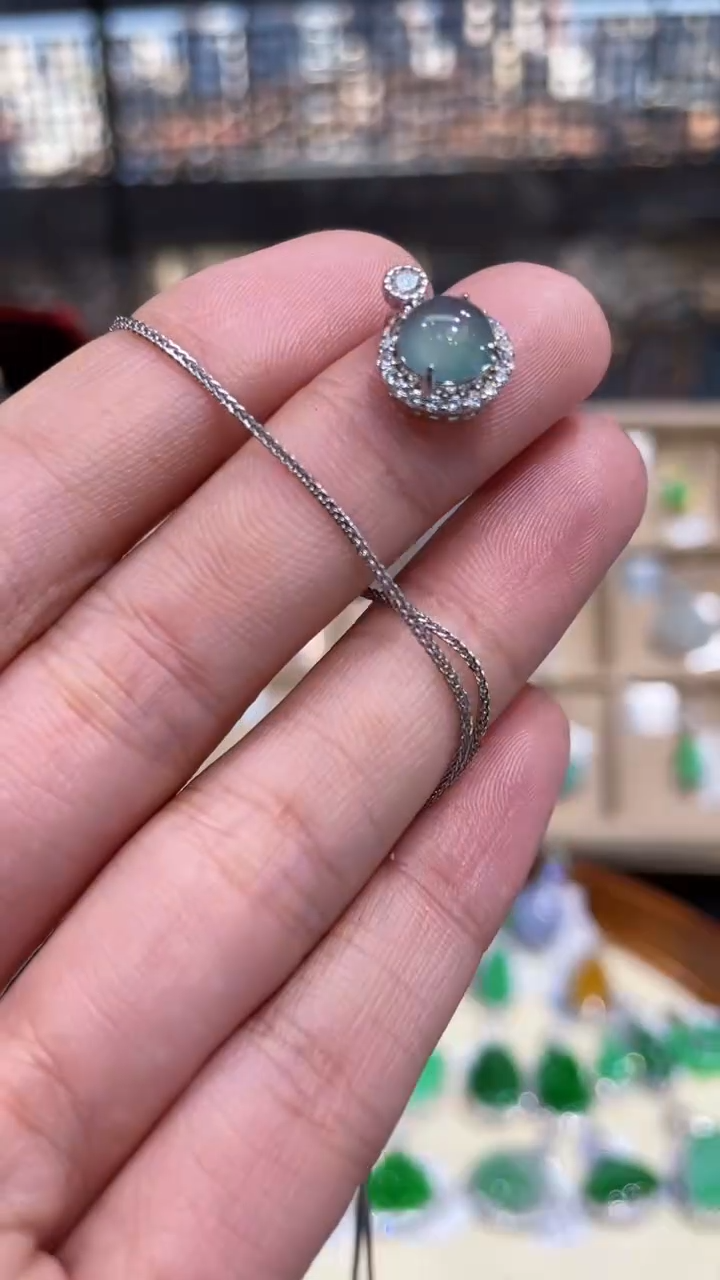 【闪购商品】翡翠吊坠(赠链)银S925镶嵌蛋面