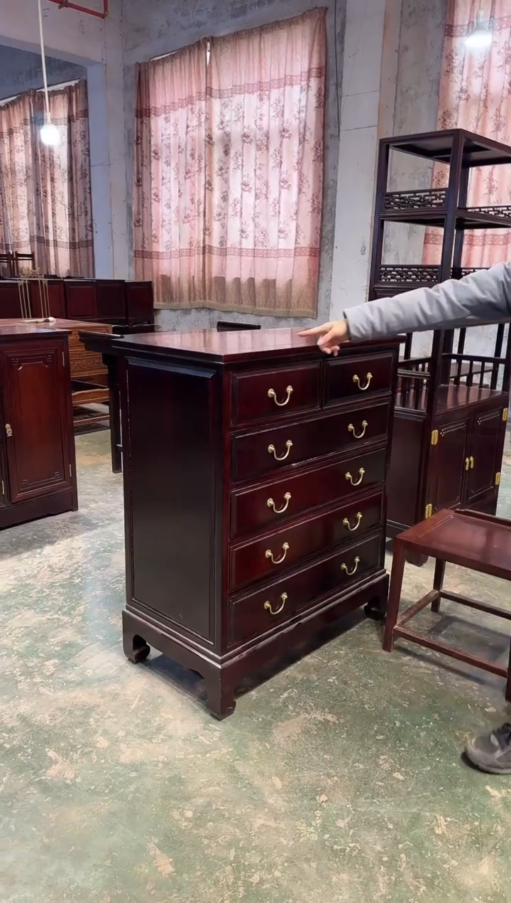 黑酸枝木类成套家具六斗柜