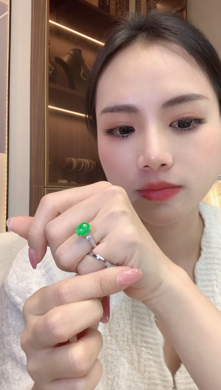 【闪购商品】翡翠戒指18K金镶嵌D65一件