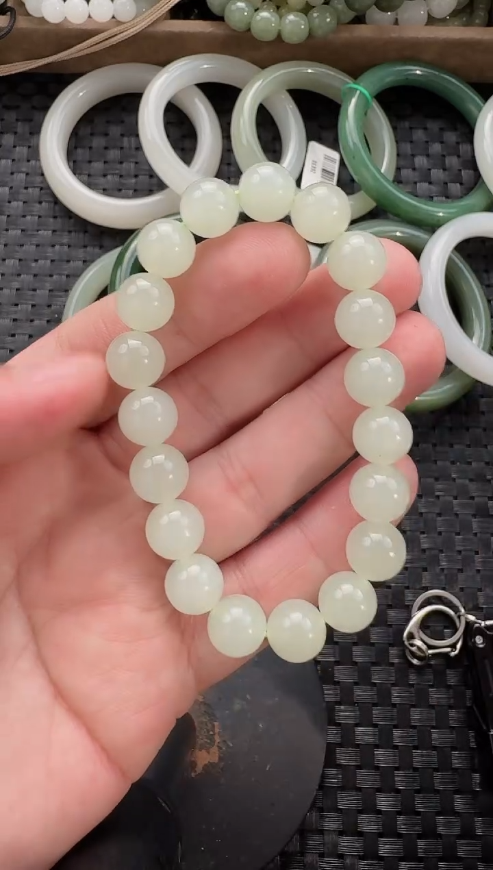 颈饰未镶嵌和田玉10mm晴水