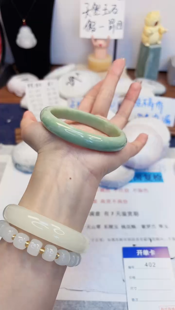 【闪购商品】石英质玉手镯未镶嵌402-翠玉-圈口62