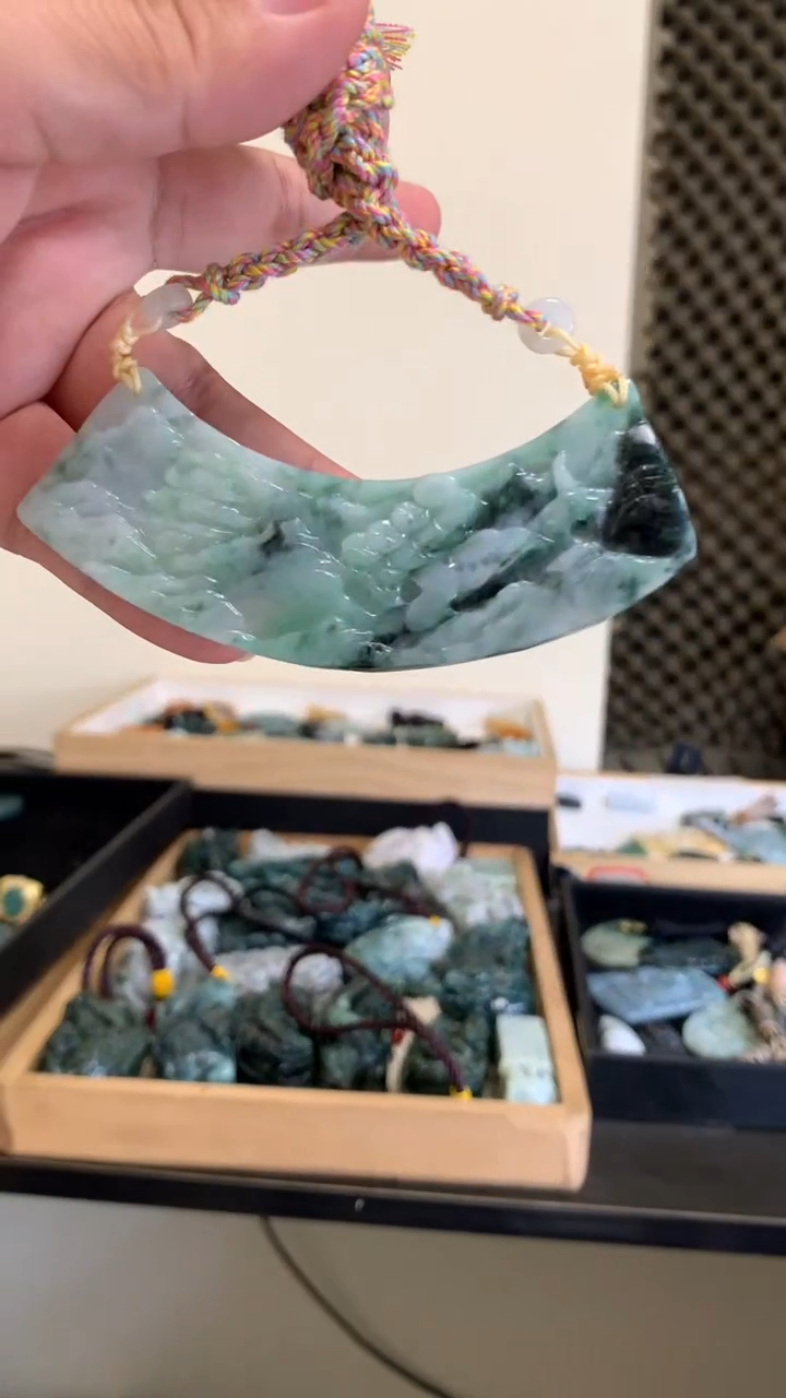 【闪购商品】翡翠颈饰未镶嵌保真天然A货翡翠