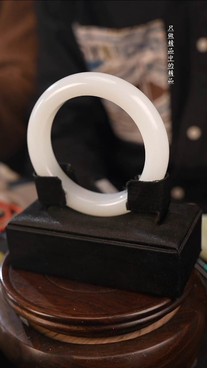 【闪购商品】和田玉手镯未镶嵌羊脂白玉手镯56圈口