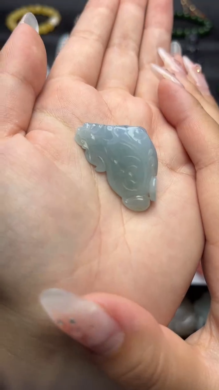 颈饰未镶嵌翡翠白菜