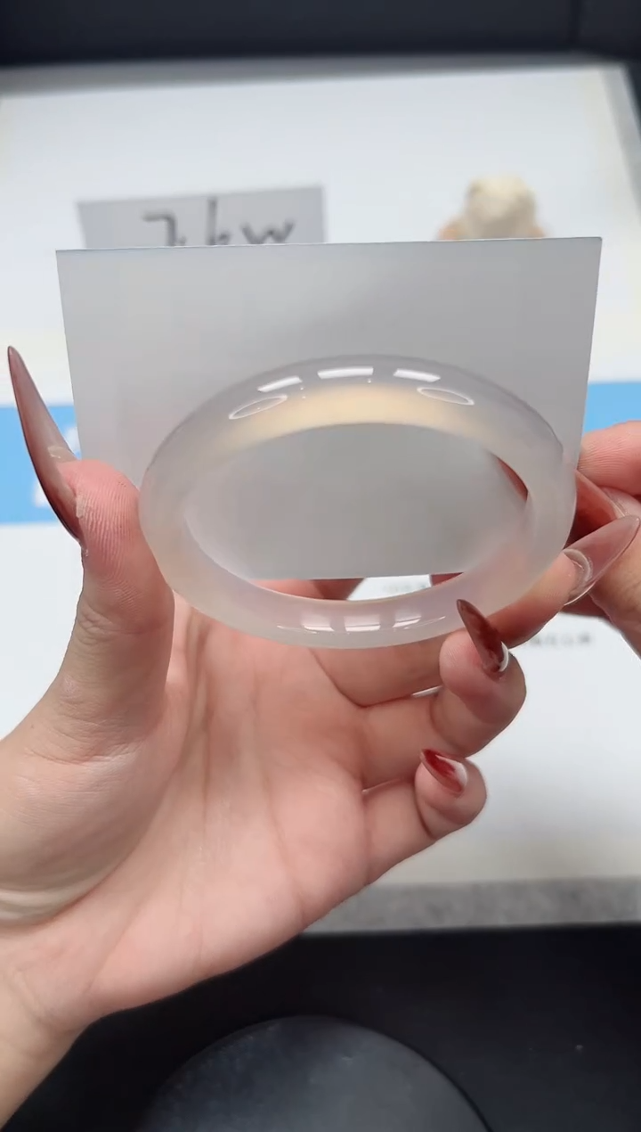 【闪购商品】玛瑙/玉髓手镯未镶嵌220/荔枝58.7