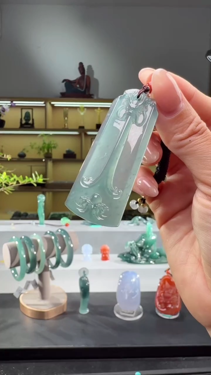 吊坠(不含链)未镶嵌翡翠龙牌