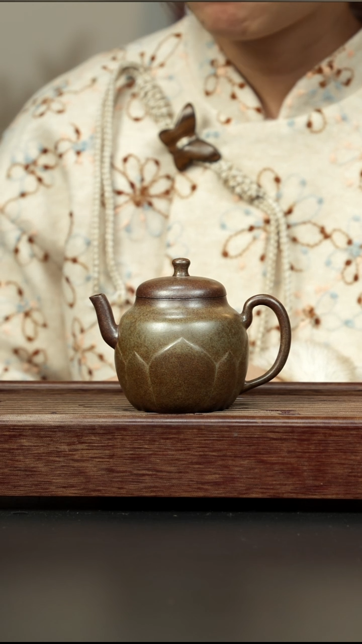 茶壶紫砂蟹壳青柴烧 宫灯