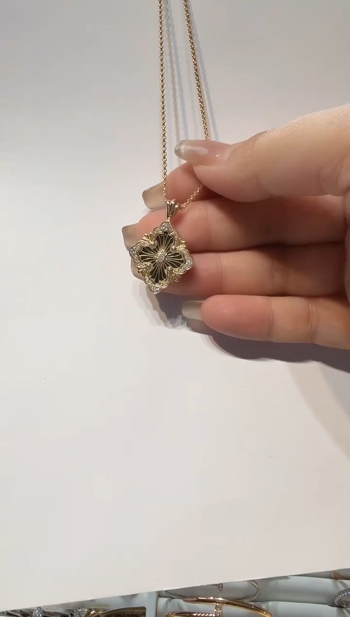 项链18K金镶嵌钻石项链