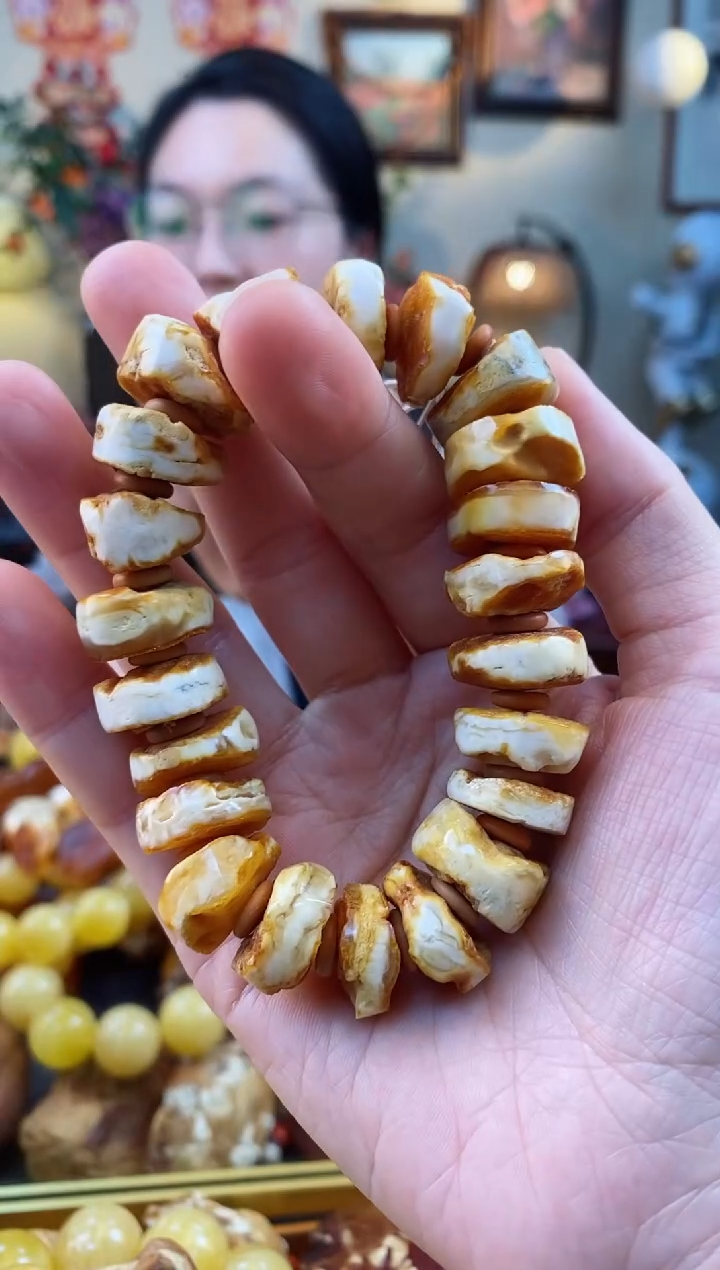 【闪购商品】琥珀手串未镶嵌手串