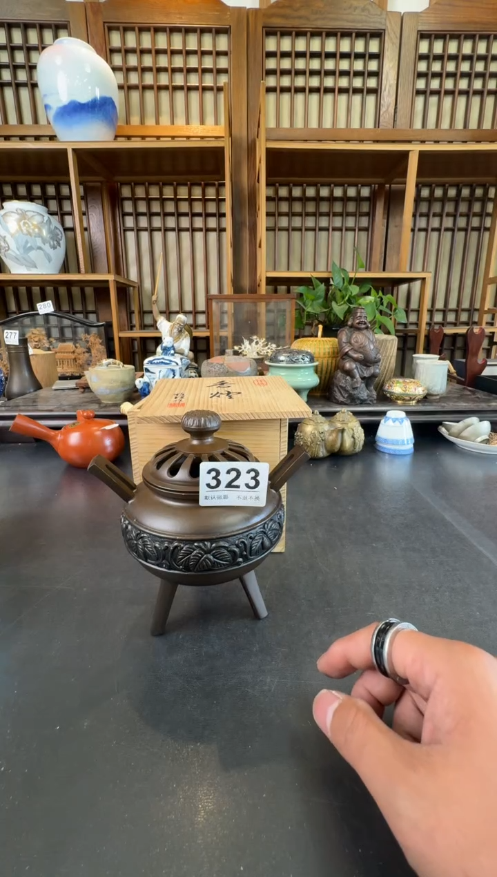 摆件  注意：回流商品，默认有瑕，不退不换。