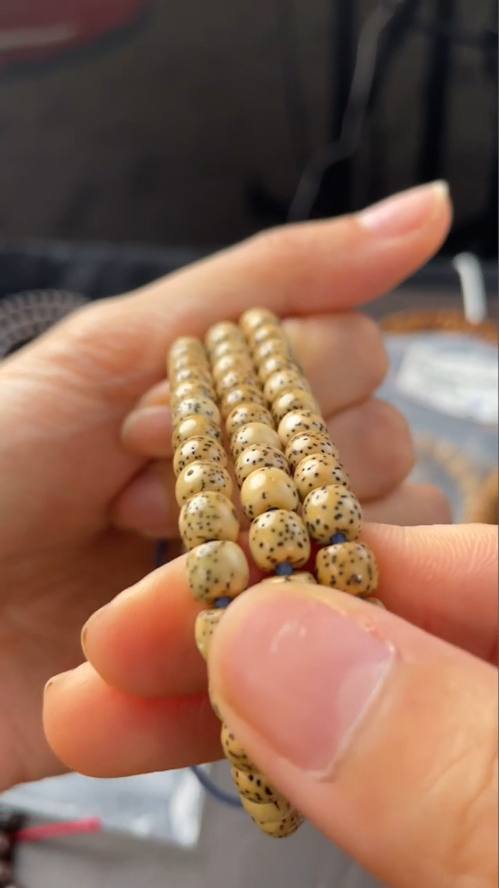 星月菩提吊坠精工级陈籽桶珠6*5长串（B）