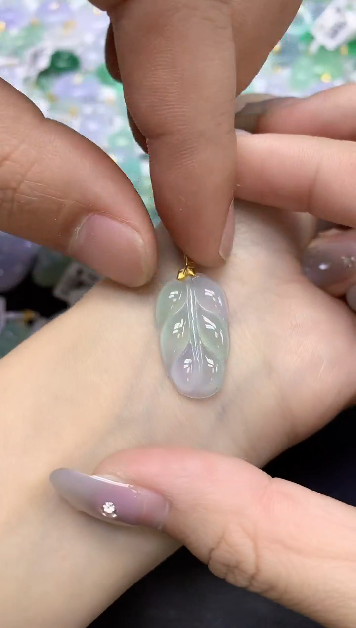 颈饰18K金镶嵌翡翠天然缅甸翡翠A货多样性发一件