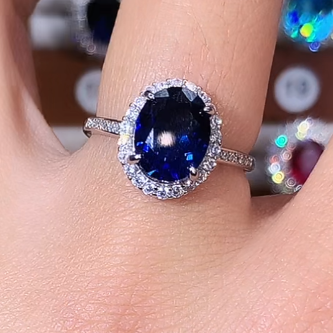 蓝宝石银镶戒指白810