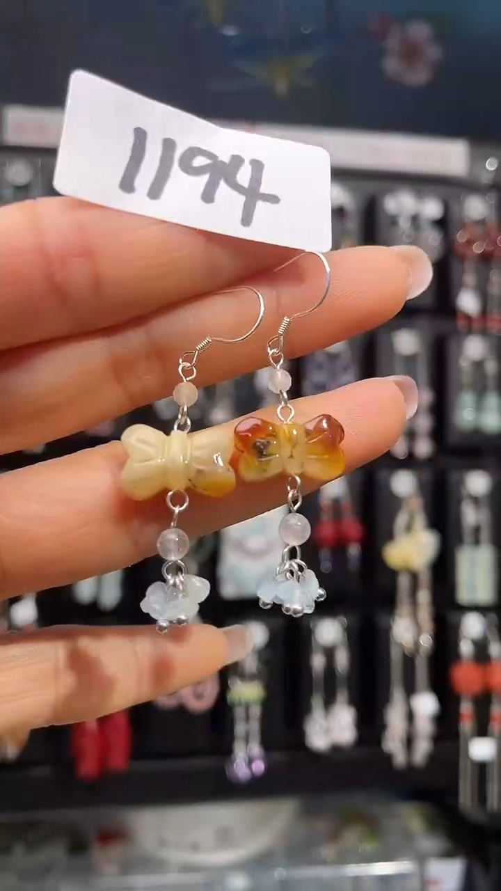 蜜蜡未镶嵌耳饰喜欢拍