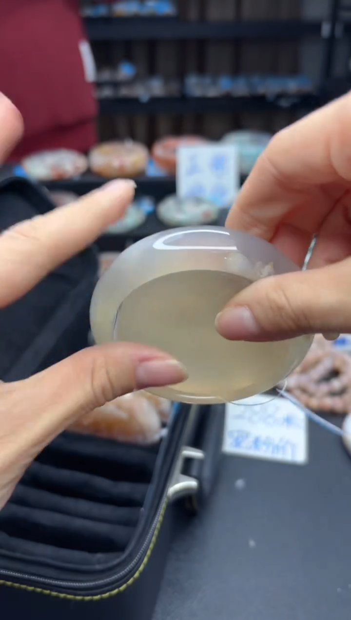 【闪购商品】石英质玉手镯未镶嵌654（57圈赠送镯心）