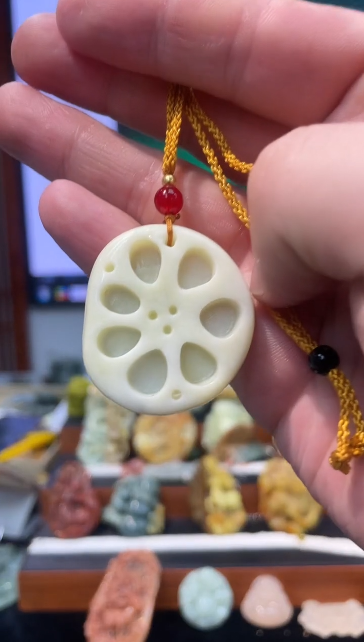 【闪购商品】岫玉吊坠未镶嵌·