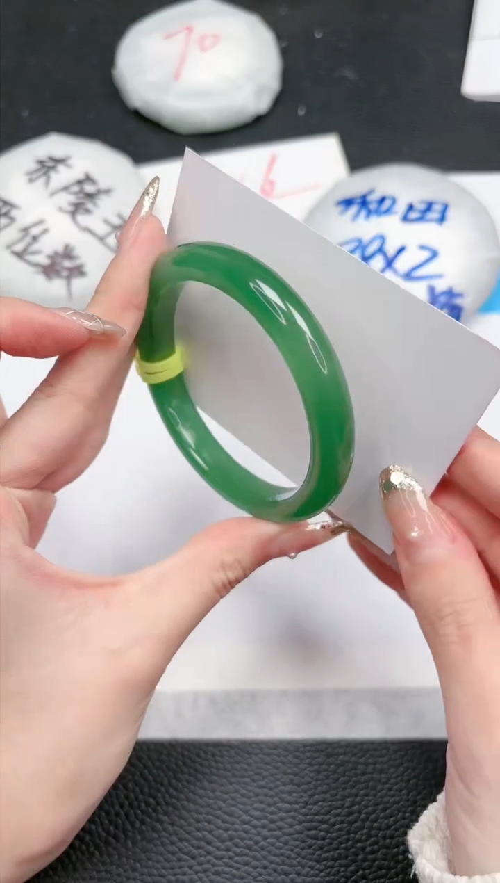 【闪购商品】石英质玉手镯未镶嵌266-57