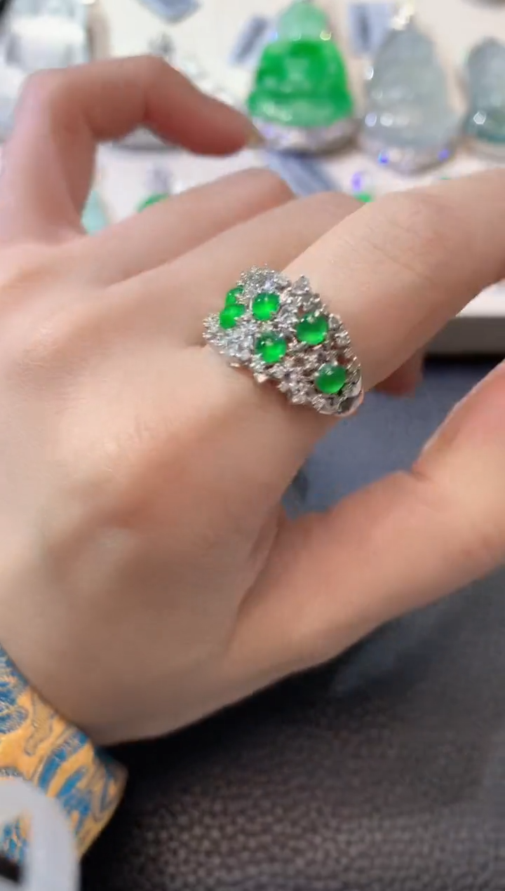 【闪购商品】翡翠戒指18K金镶嵌D5翡翠