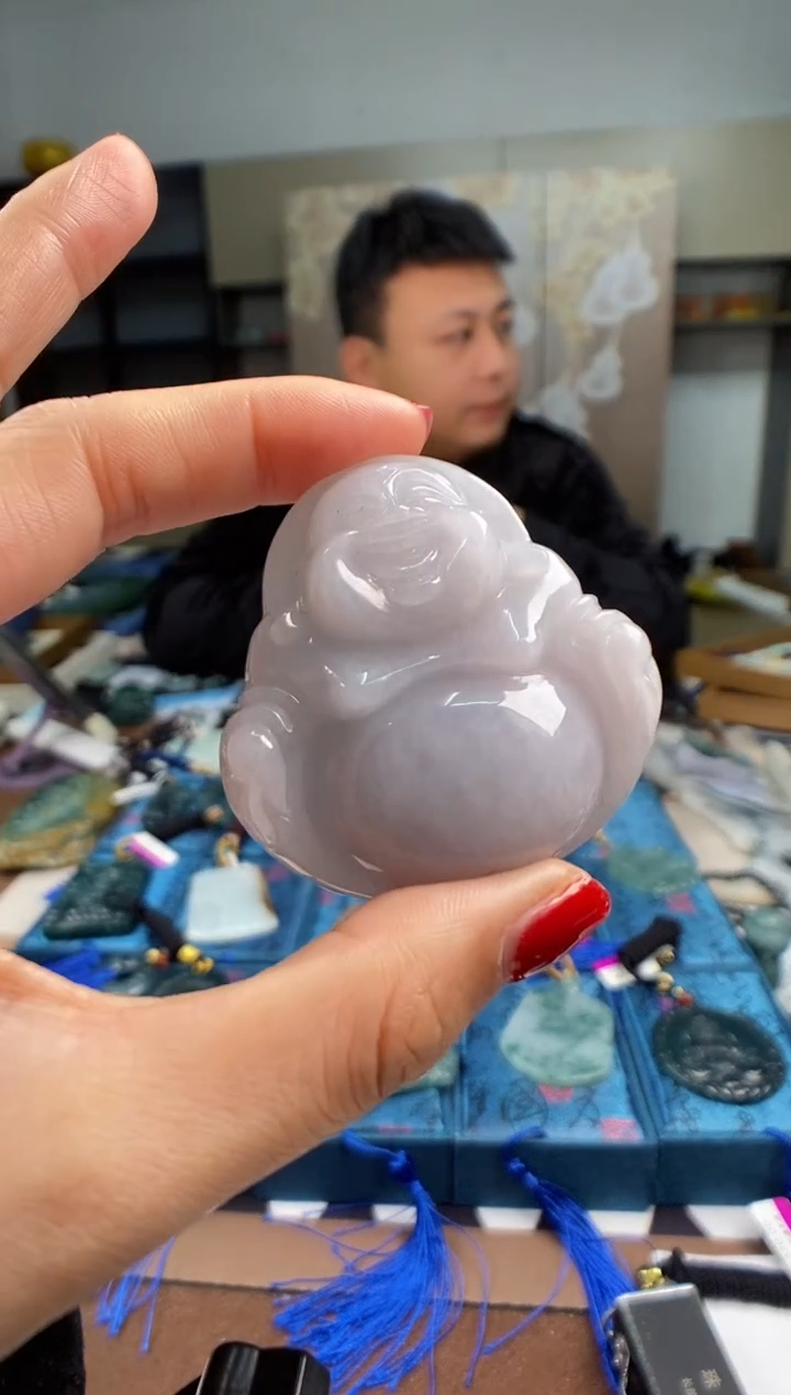 颈饰未镶嵌翡翠 多样性发其一