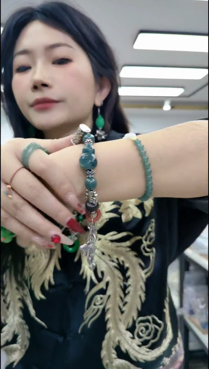 【闪购商品】树脂制品1382蓝葫芦手链