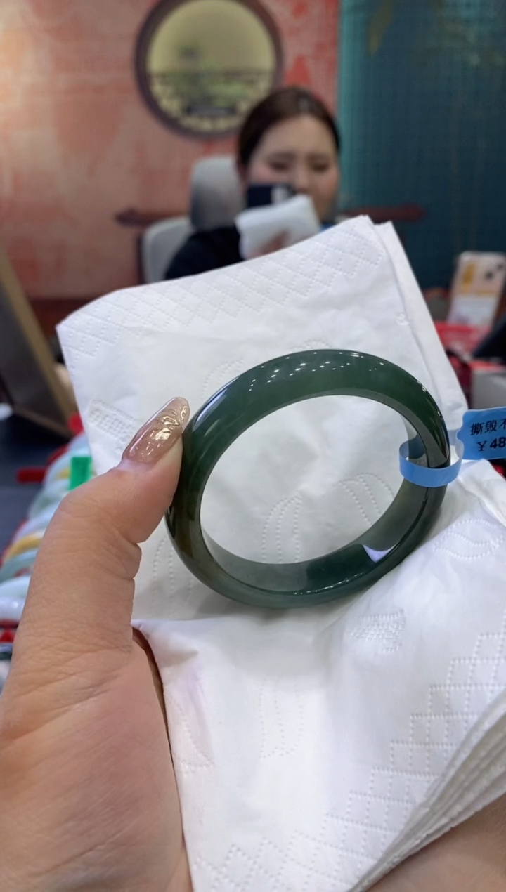 【闪购商品】翡翠手镯未镶嵌多人004153