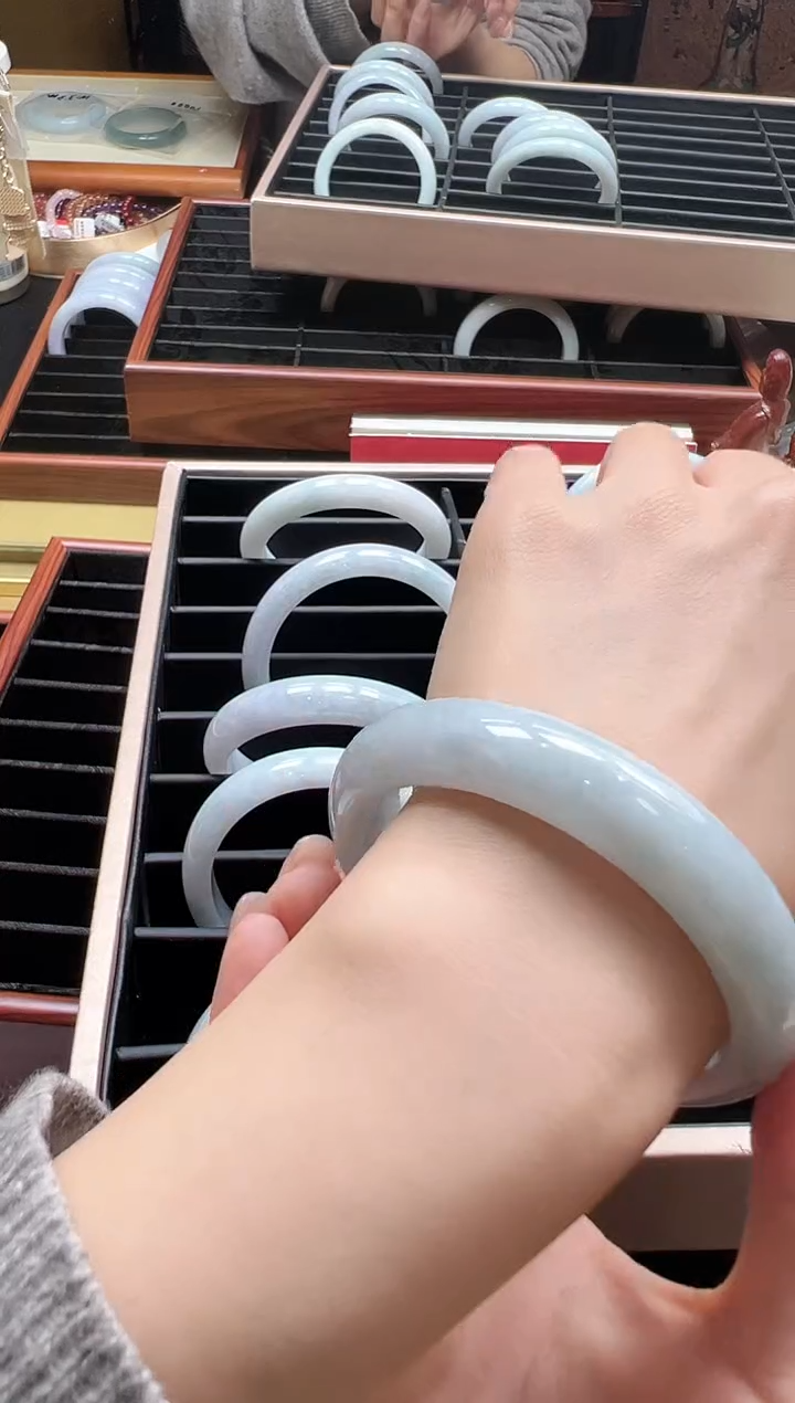 翡翠未镶嵌手镯TS0319-23/54