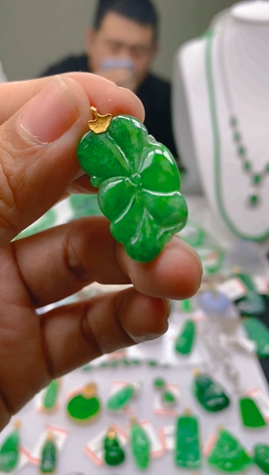 【闪购商品】翡翠颈饰18K金镶嵌新号开播，全场乱卖