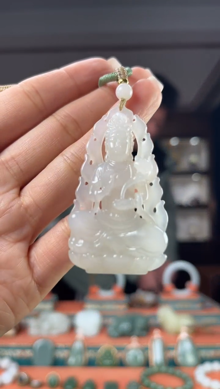 颈饰未镶嵌和田玉佩佩