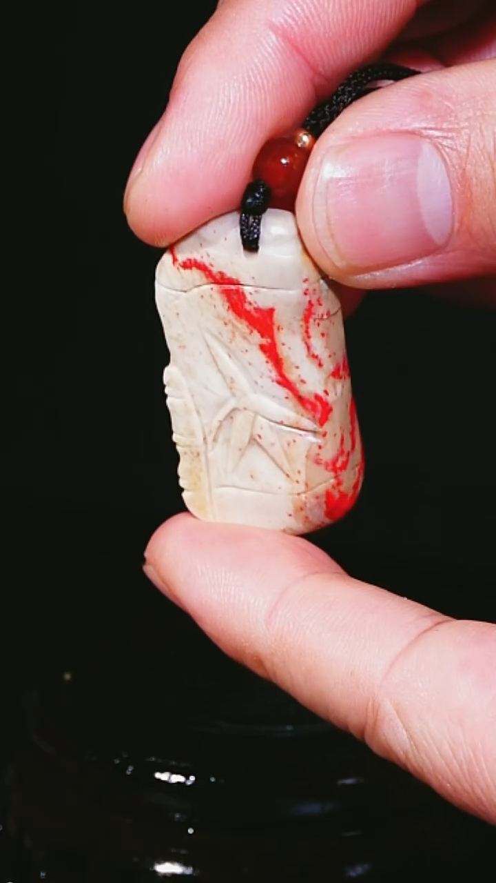 昌化石昌化鸡血石