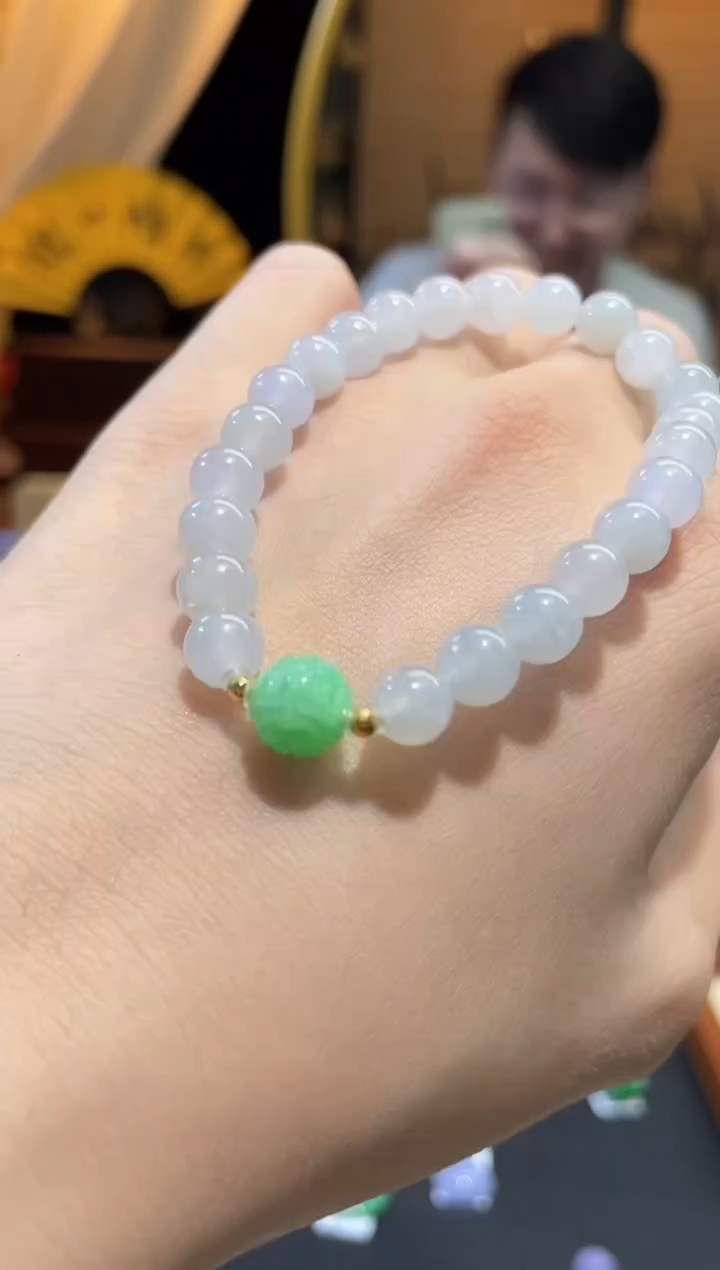 颈饰未镶嵌翡翠手串