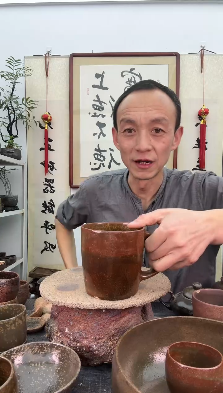 【闪购商品】瑕疵红色马克杯500毫升