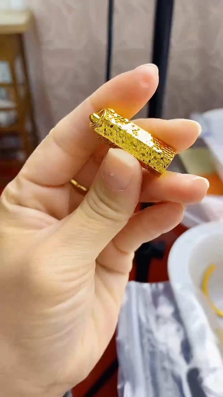 合金无012六棱龙鳞吊坠