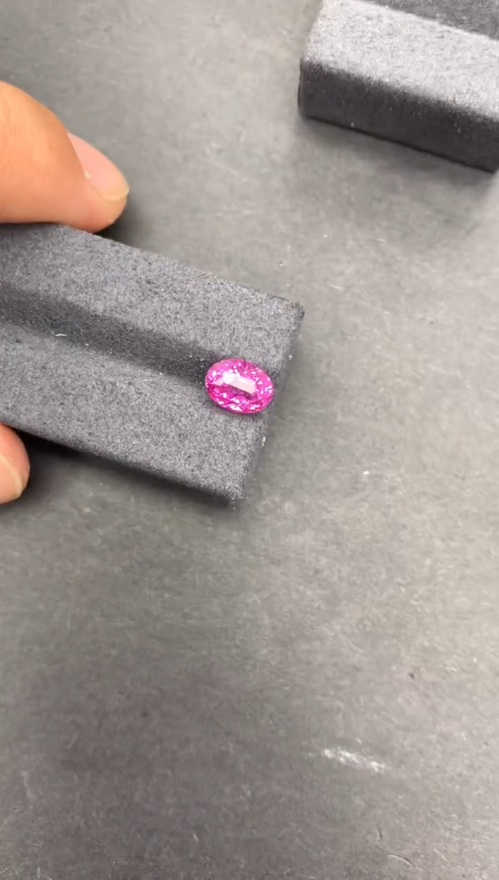 【闪购商品】彩色蓝宝石裸石未镶嵌2克拉