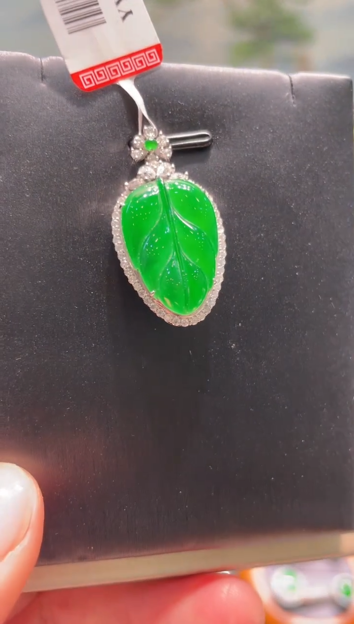 【闪购商品】翡翠颈饰18K金镶嵌A24天然A货翡翠