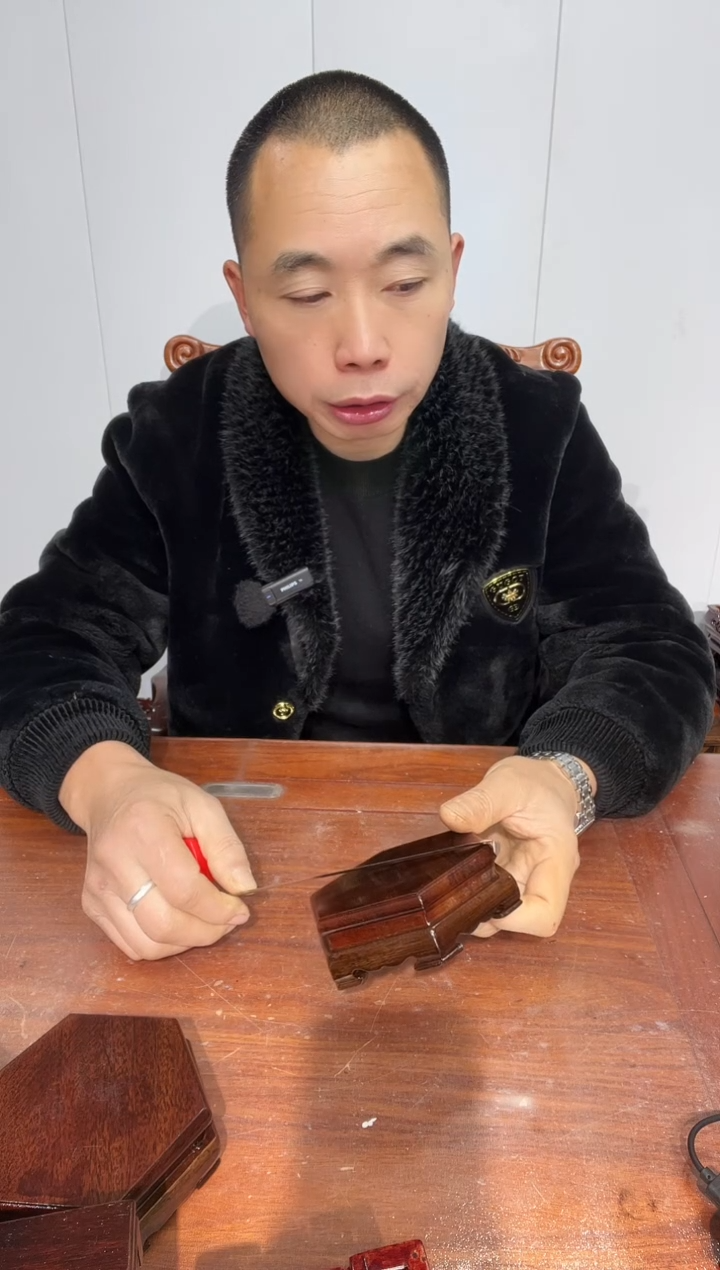 木小六角方台10*12*4  黑色